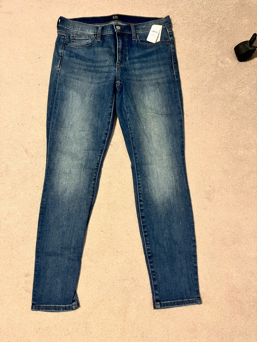 GAP Women's Faded Blue Skinny Jeans